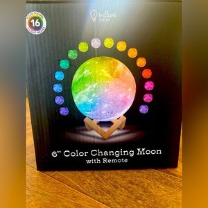 LED Color Changing Moon with Remote and‎ Stand 6” NIB NWOT​